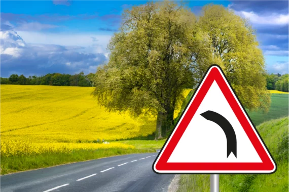 Panneau Danger Virage à Gauche - A1b ROUT-0031